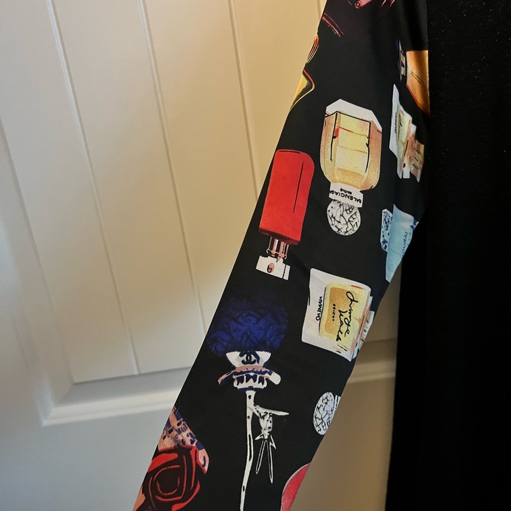 Fashion Parfum Shirt Dress Sz MD/LG - Picture 3 of 4